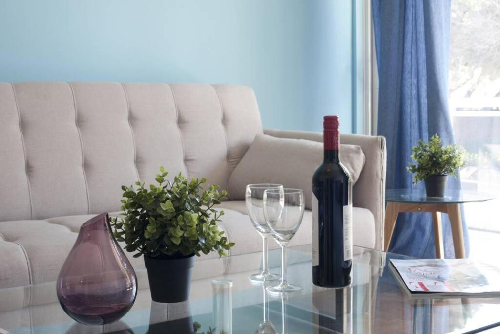 Palaio Faliro, A Bright And Spacious Apartment Atina Dış mekan fotoğraf